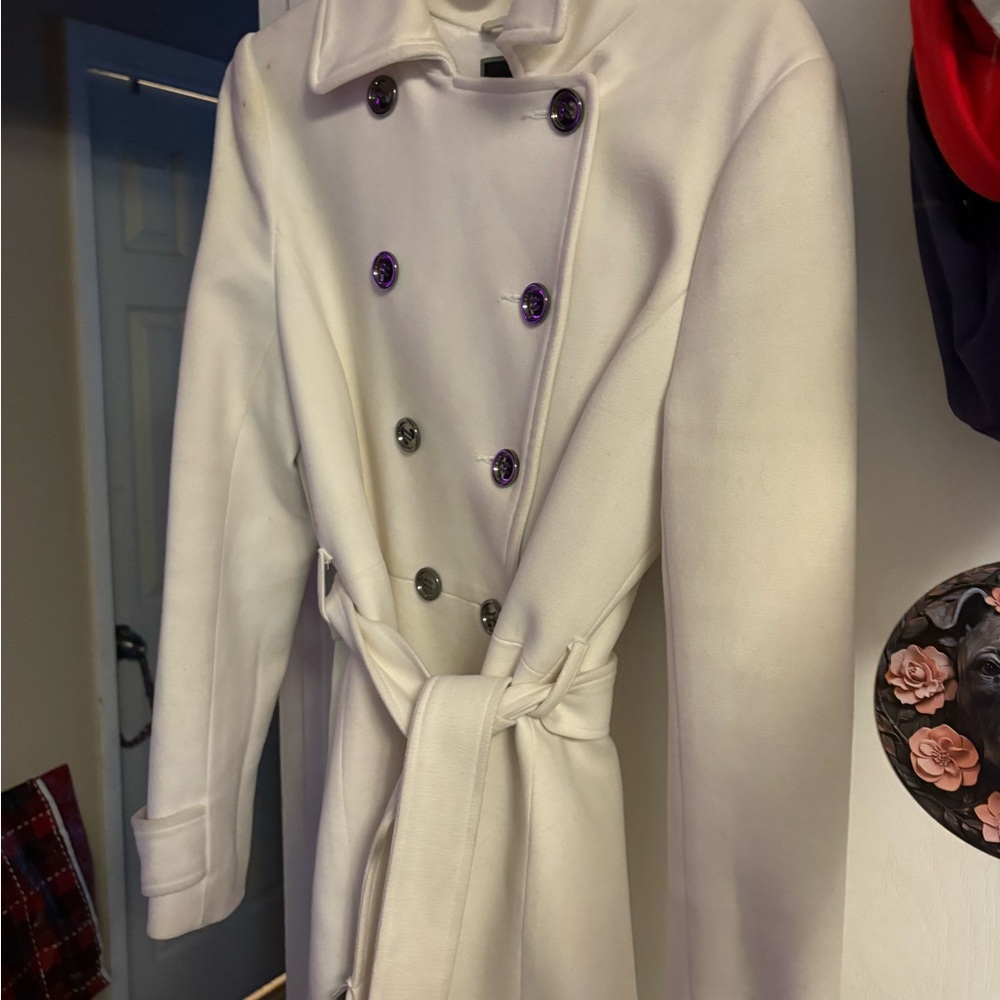Le Chateau White Double-Breasted Trench Coat